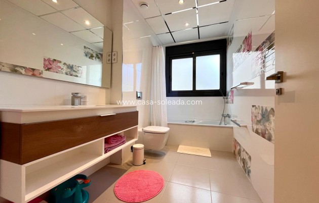 Resale - Villa - Dehesa De Campoamor