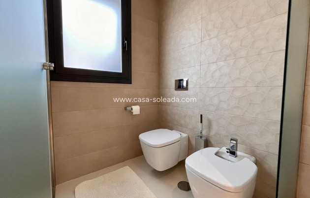 Resale - Villa - Dehesa De Campoamor