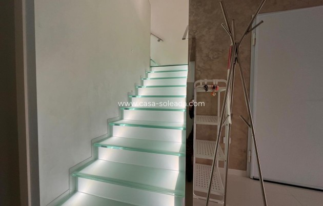 Resale - Villa - Dehesa De Campoamor