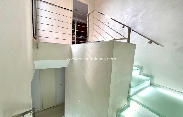 Resale - Villa - Dehesa De Campoamor