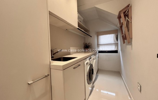 Herverkoop - Villa - Dehesa De Campoamor