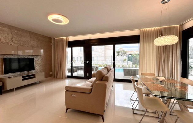 Herverkoop - Villa - Dehesa De Campoamor
