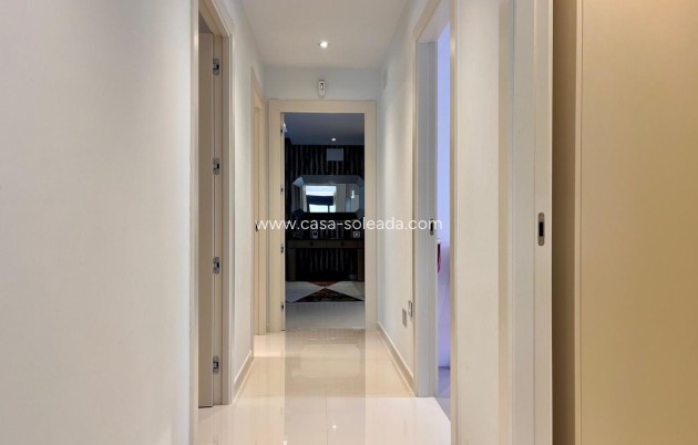 Herverkoop - Villa - Dehesa De Campoamor