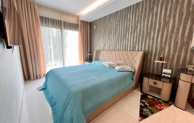 Herverkoop - Villa - Dehesa De Campoamor