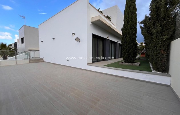 Herverkoop - Villa - Dehesa De Campoamor