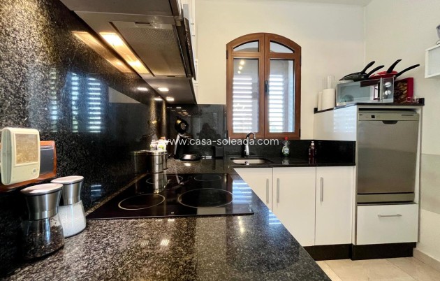 Reventa - Villa - Villamartin - Villamartín