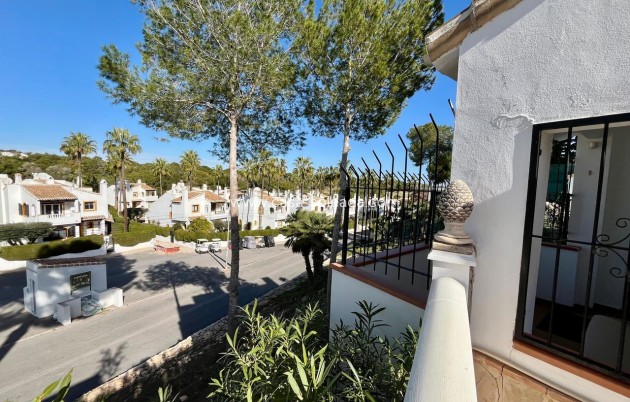 Reventa - Villa - Villamartin - Villamartín