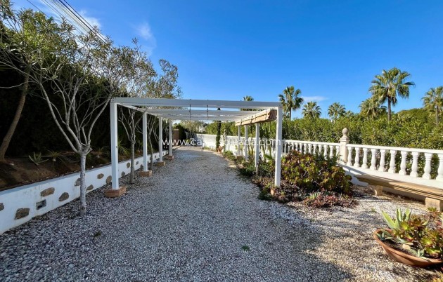 Reventa - Villa - Villamartin - Villamartín