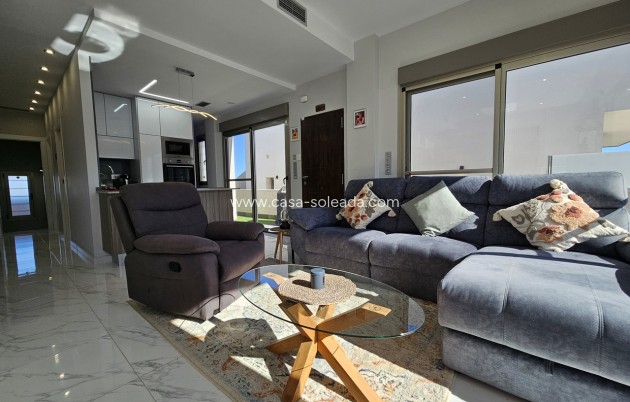 Reventa - Villa - Villamartin - Villamartín