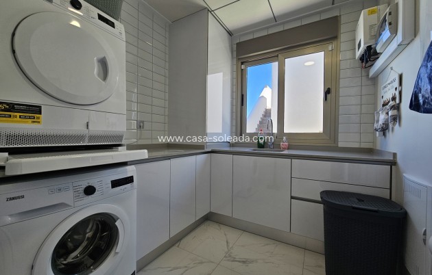 Reventa - Villa - Villamartin - Villamartín