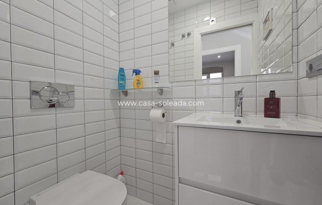 Reventa - Villa - Villamartin - Villamartín