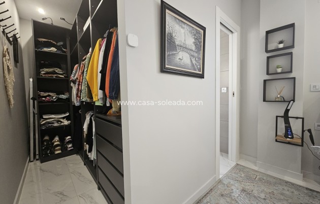 Reventa - Villa - Villamartin - Villamartín