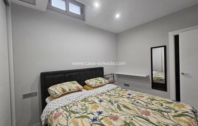 Reventa - Villa - Villamartin - Villamartín