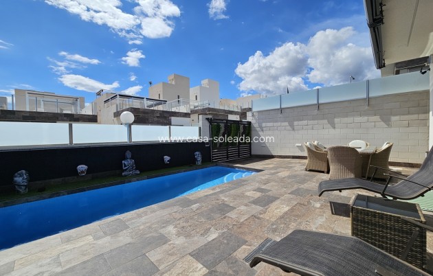 Reventa - Villa - Villamartin - Villamartín