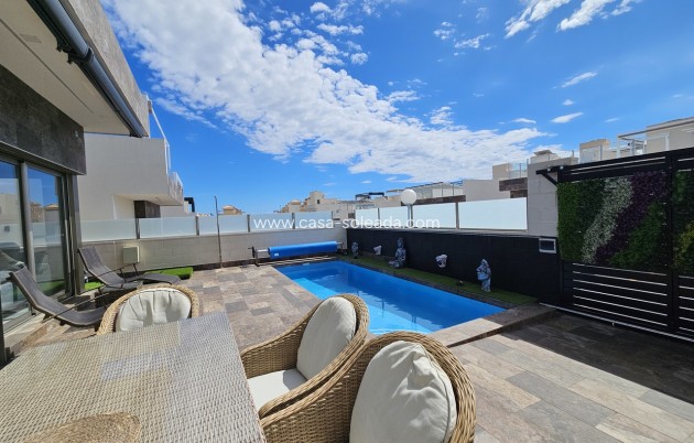 Reventa - Villa - Villamartin - Villamartín