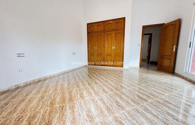 Wiederverkauf - Villa - Orihuela