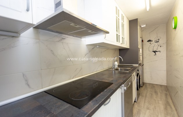 Herverkoop - Villa - Lomas de Cabo Roig