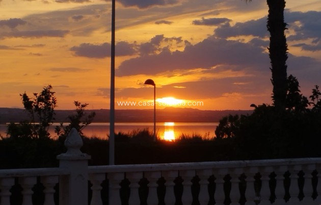 Herverkoop - Villa - Torrevieja