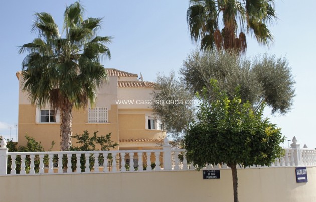 Herverkoop - Villa - Torrevieja