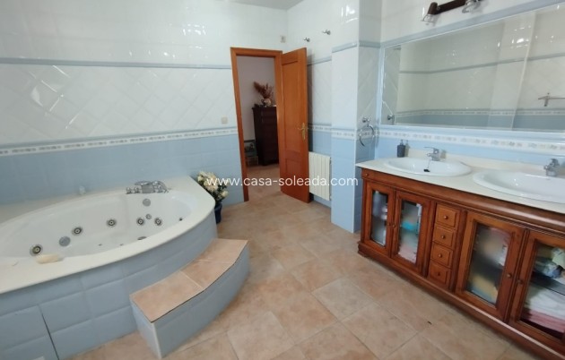 Herverkoop - Villa - Torrevieja