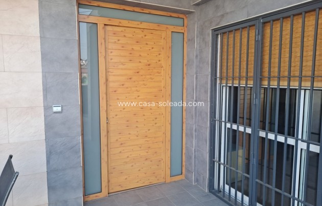 Reventa - Villa - Torrevieja