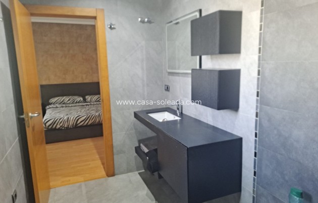 Reventa - Villa - Torrevieja