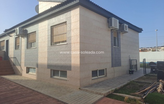 Reventa - Villa - Torrevieja