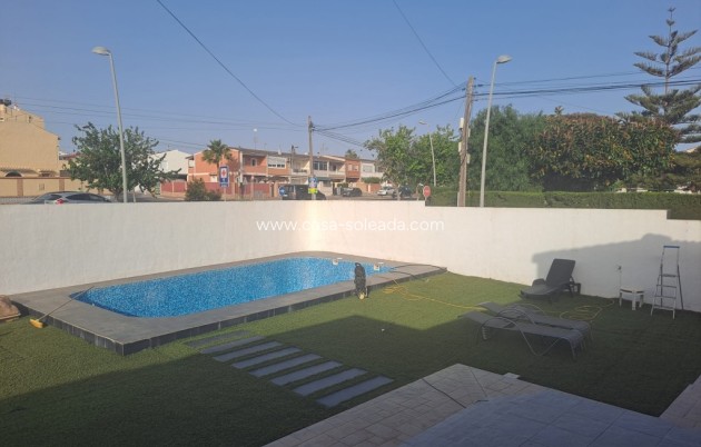 Reventa - Villa - Torrevieja