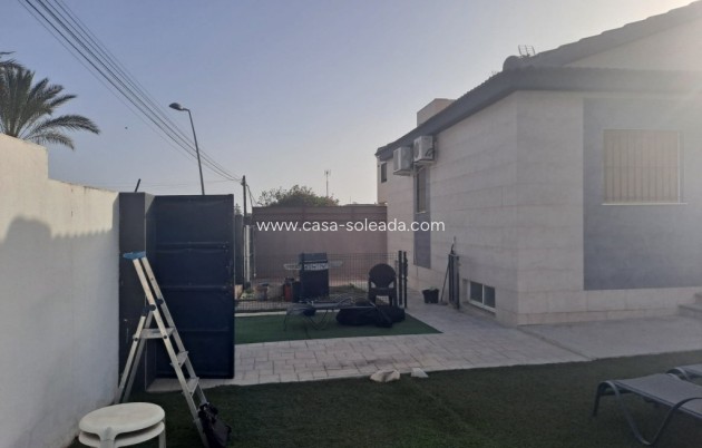 Reventa - Villa - Torrevieja