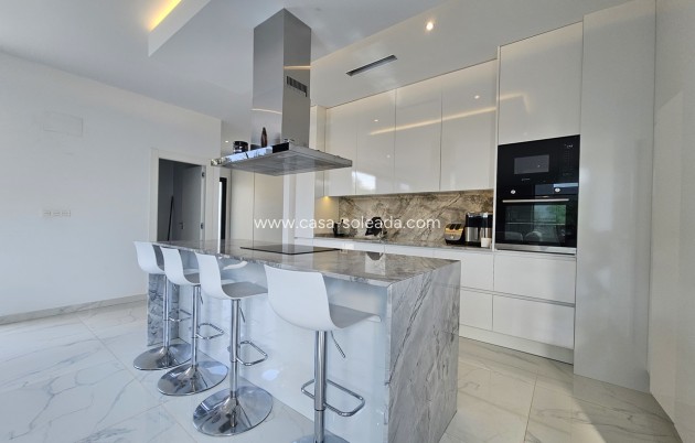 Reventa - Villa - Las Colinas Golf Resort