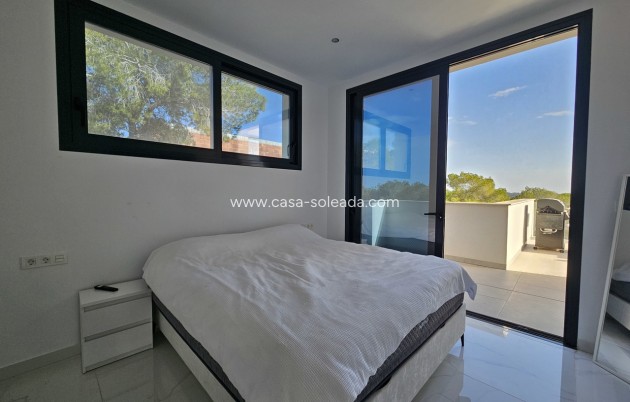 Reventa - Villa - Las Colinas Golf Resort