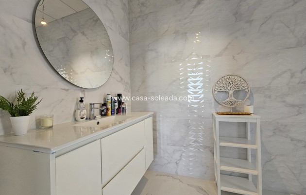 Reventa - Villa - Las Colinas Golf Resort