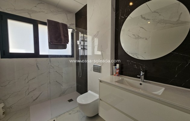 Reventa - Villa - Las Colinas Golf Resort