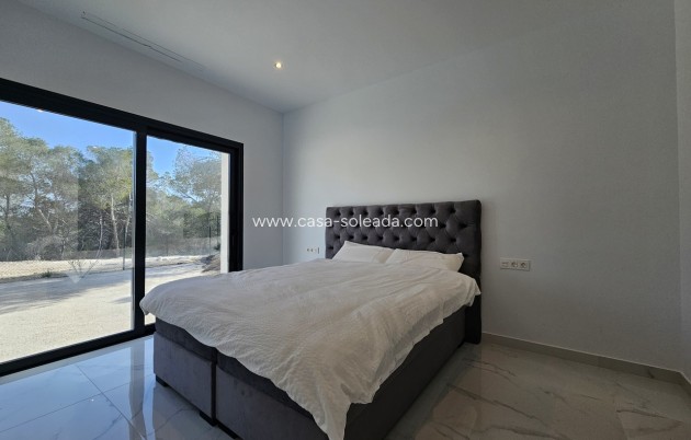 Reventa - Villa - Las Colinas Golf Resort