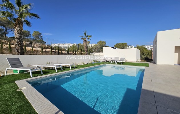 Reventa - Villa - Las Colinas Golf Resort