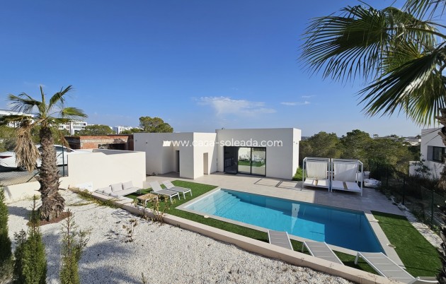 Reventa - Villa - Las Colinas Golf Resort