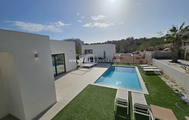Reventa - Villa - Las Colinas Golf Resort