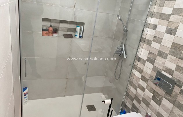 Reventa - Villa - Avileses