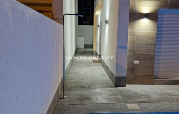 Reventa - Villa - Avileses