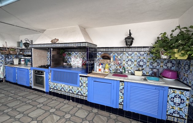 Resale - Villa - Elche