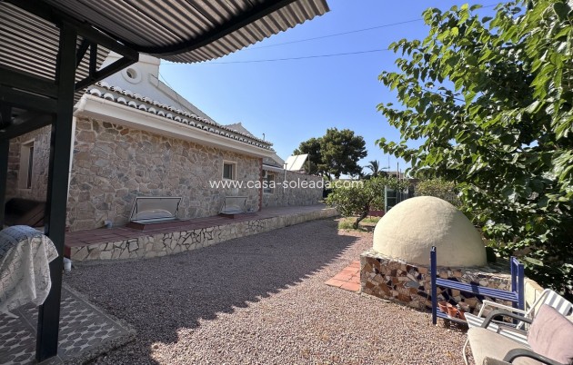Resale - Villa - Elche