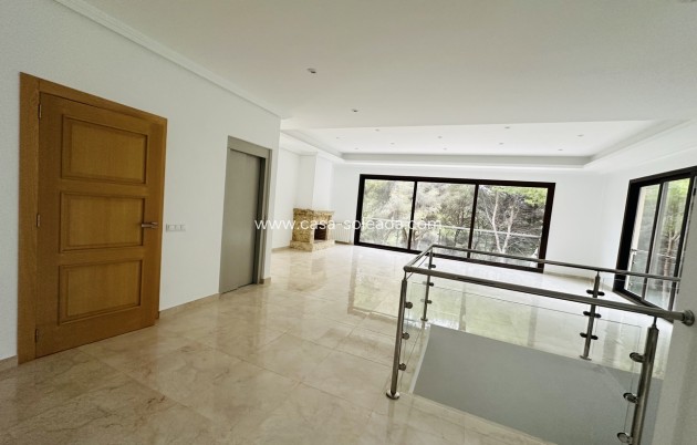 Obra nueva - Villa - Dehesa De Campoamor