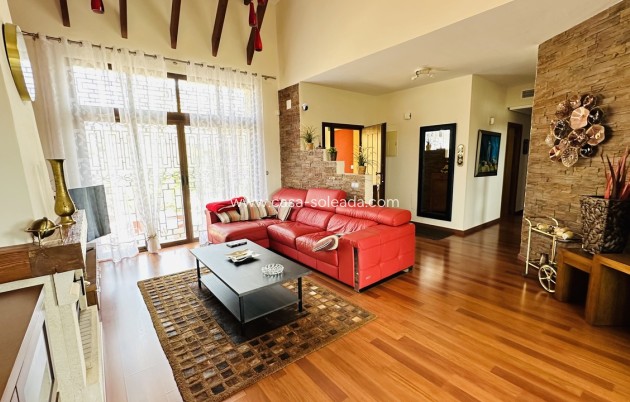 Resale - Villa - Algorfa