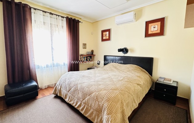 Resale - Villa - Algorfa