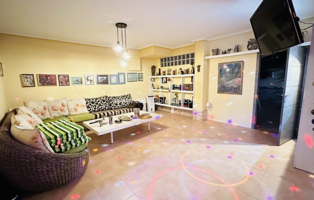 Resale - Villa - Algorfa