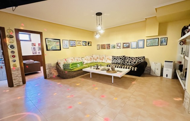 Resale - Villa - Algorfa