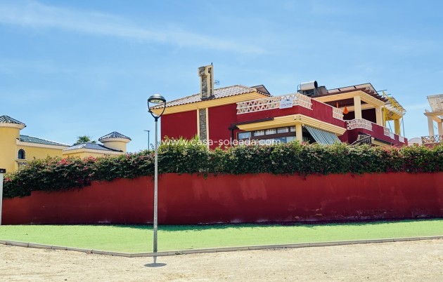 Resale - Villa - Algorfa