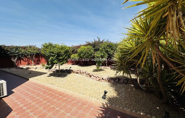Resale - Villa - Algorfa