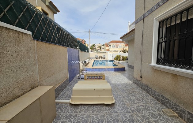 Herverkoop - Villa - Villamartin - Villamartín