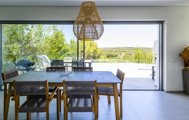 Resale - Villa - Las Colinas Golf Resort